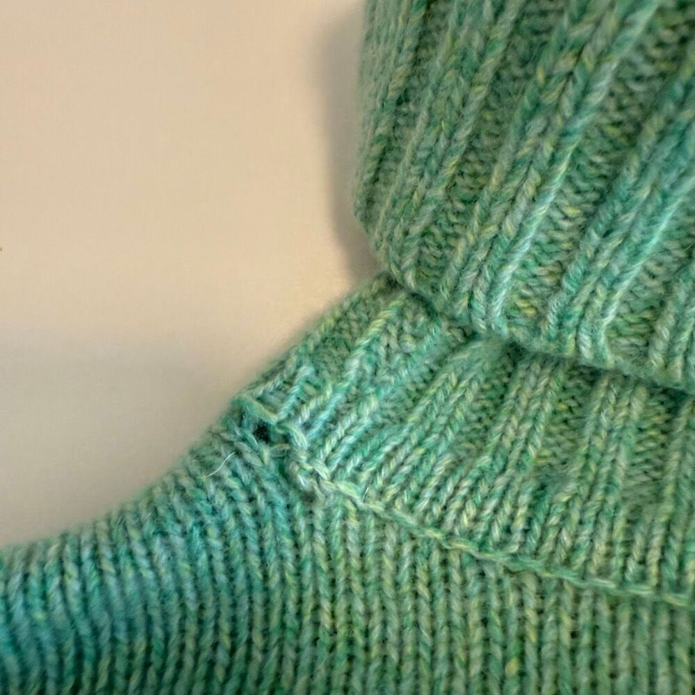 Daniel Bishop Light Green Cashmere Turtleneck Sweater Sz S Preppy, Collegiate - Picture 4 of 12